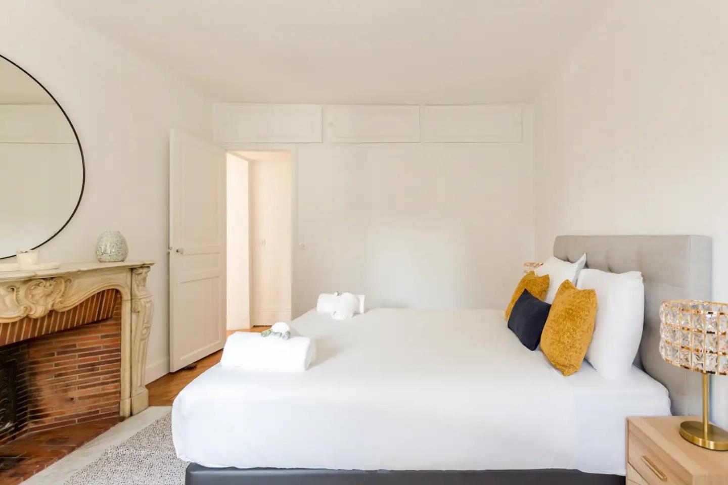 8P - 3Br Le Marais Spacious - Central - Historic Apt 巴黎 外观 照片